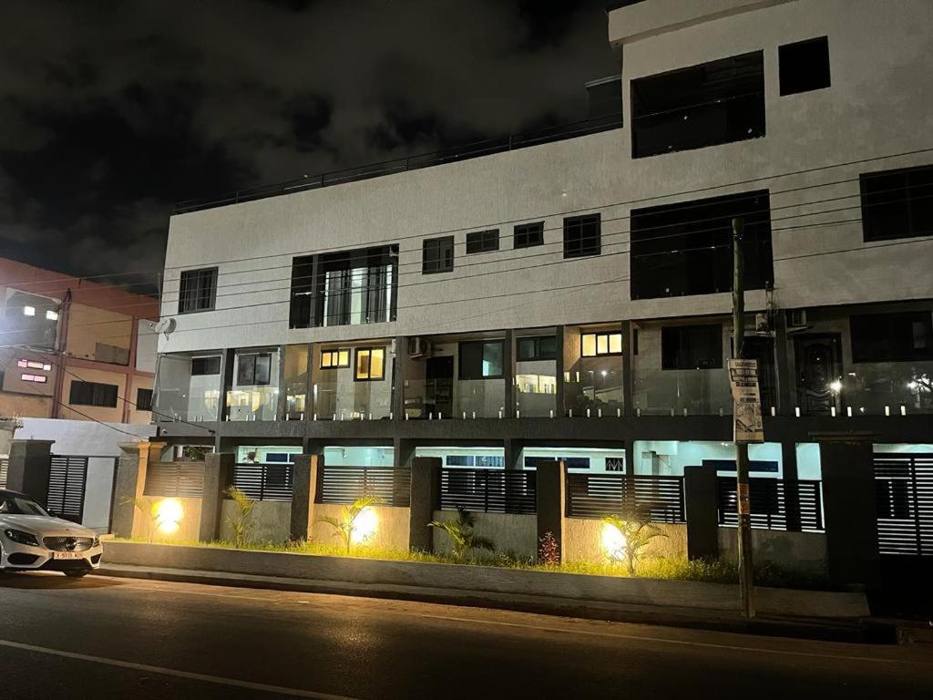 Seven Brothers Apartments Accra Exterior photo