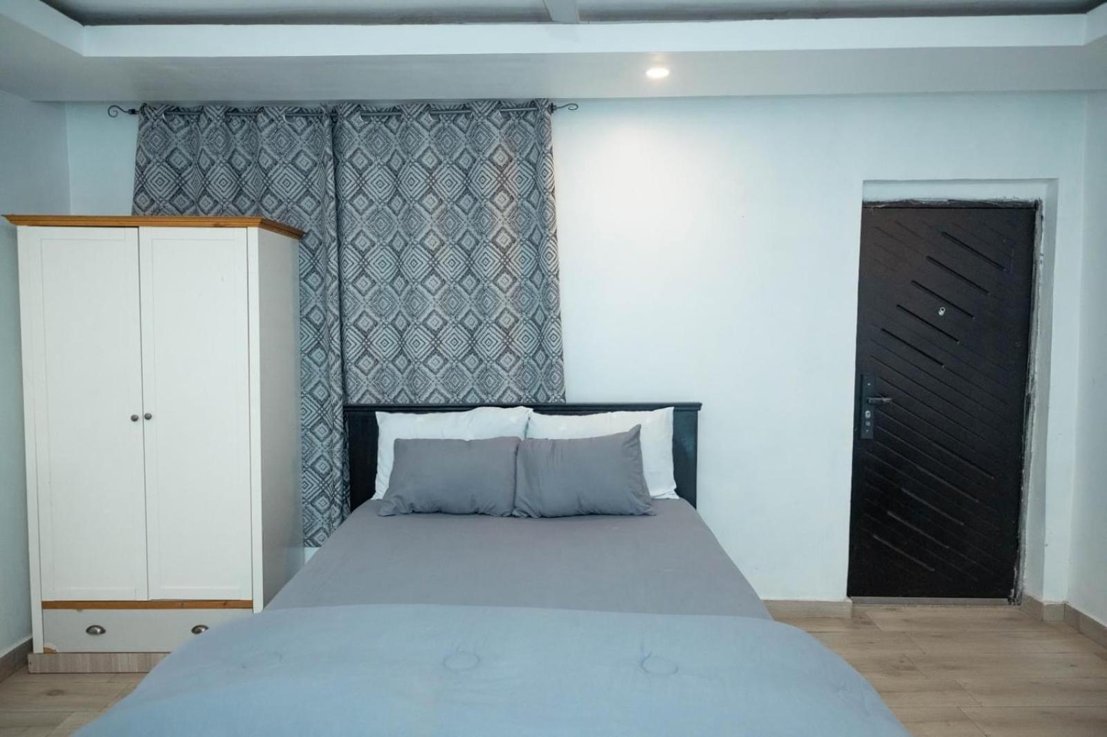 Seven Brothers Apartments Accra Exterior photo